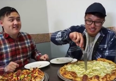 Eighty First Ave: Fresh Finds - Damian Young & Vayoung visiting QC Pizza trying our Big Dill Pizza